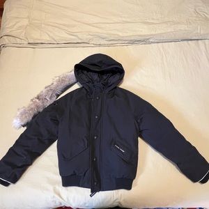 Youth Canada Goose bomber jacket. Size 10 M youth. Fits  woman xs